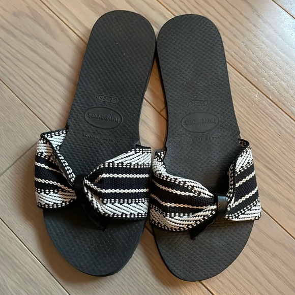Brand new, Havaianas size 5 - Picture 1 of 3